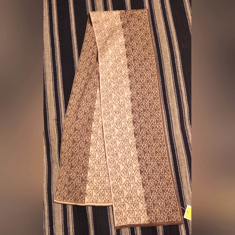 Michael Kors gray Scarf nwt